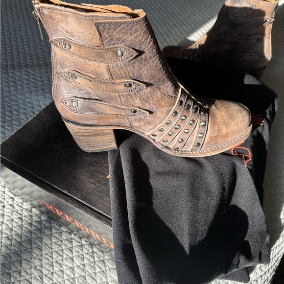 Freebird Citadel Women's Leather Ankle Boots - Picture 4 of 6